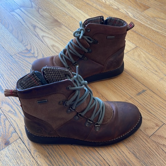 Kamik Boots - Picture 2 of 4